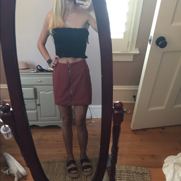 Rust colored skirt - Picture 3 of 3